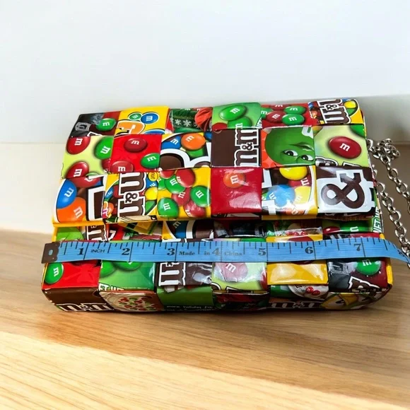 M&M’s wrapper bag with silver chain - Picture 6 of 7